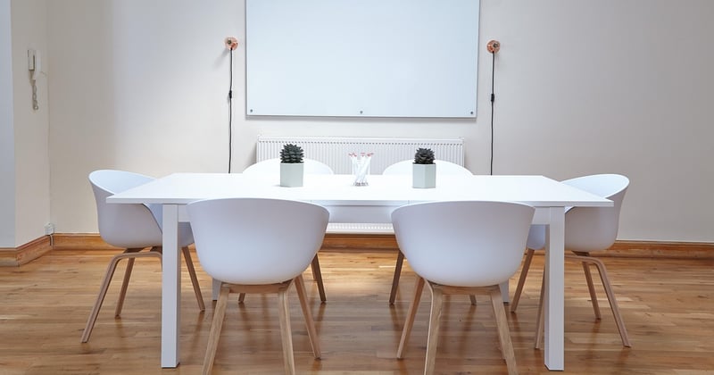 Créez un tableau décoratif avec des chutes de bois : 7 idées DIY