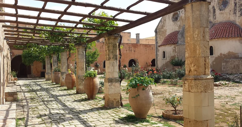 Idées pour couvrir une pergola sans se ruiner